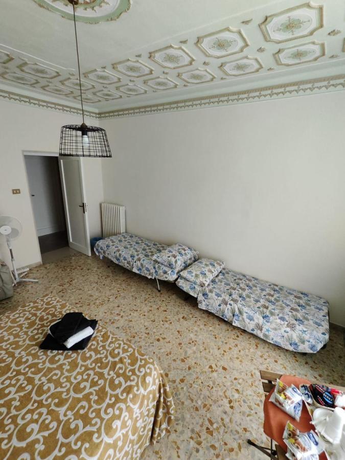 Imperial Room Трани Экстерьер фото